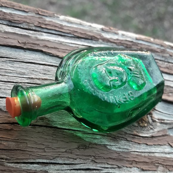 Vintage Glass Bottle with Lid Benjamin Franklin Green Art Glass Dollhouse - Picture 3 of 11
